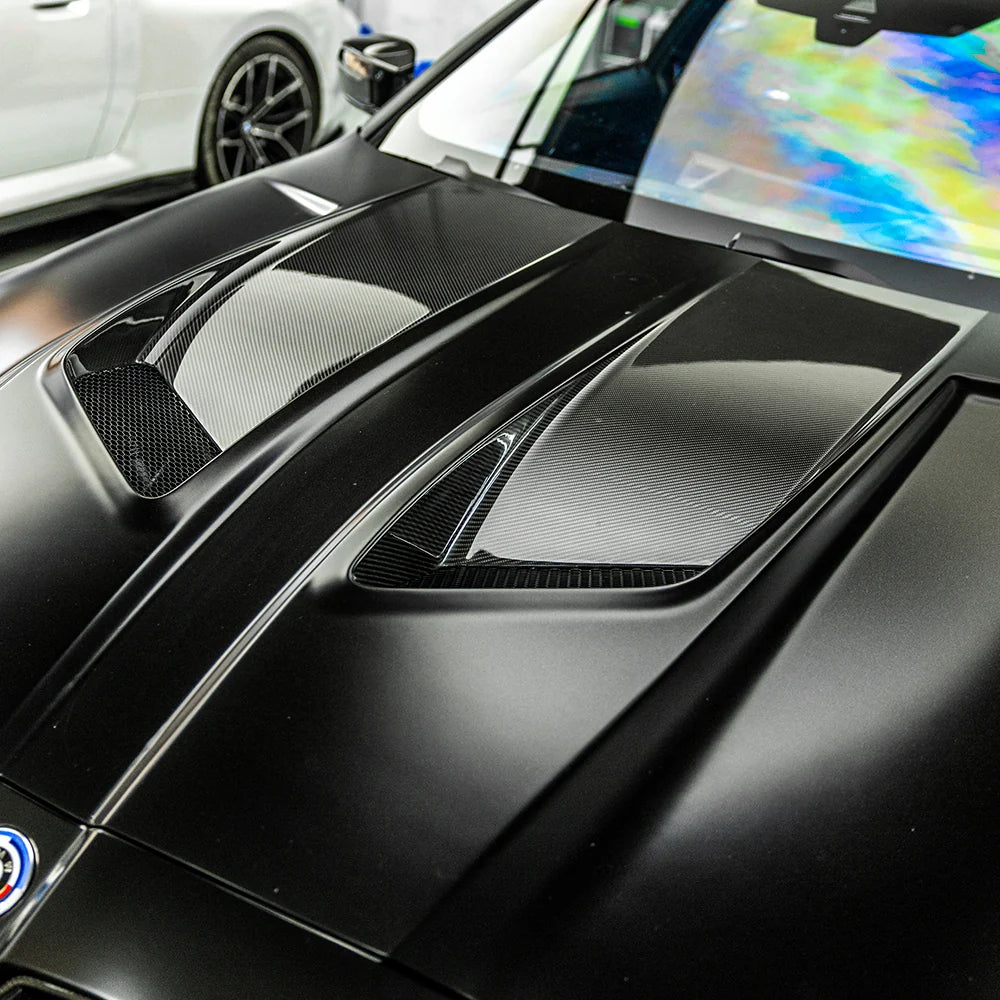 SOOQOO V2 BMW M3 G80 M4 G82 VENTED HOOD IN WHITE PRIMER FINISH